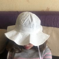 Детски шапки с голяма периферия , снимка 5 - Шапки, шалове и ръкавици - 40231815