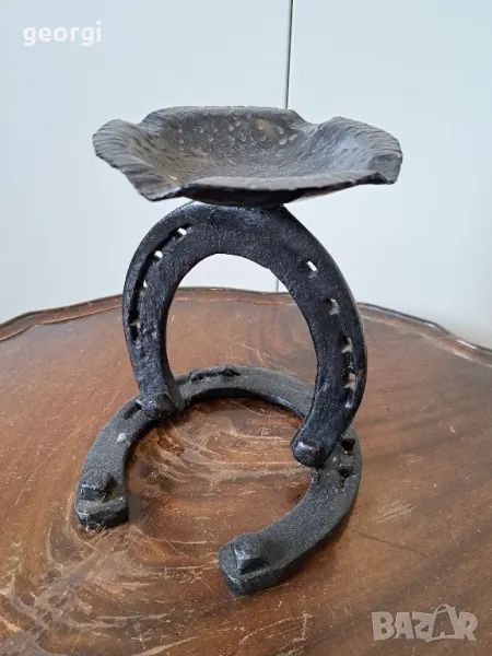 метален пепелник от подкови  2/5, снимка 1
