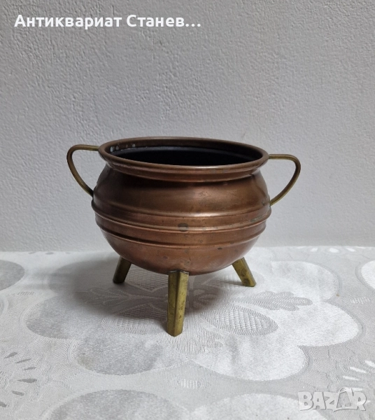Малка медна кашпа, снимка 1
