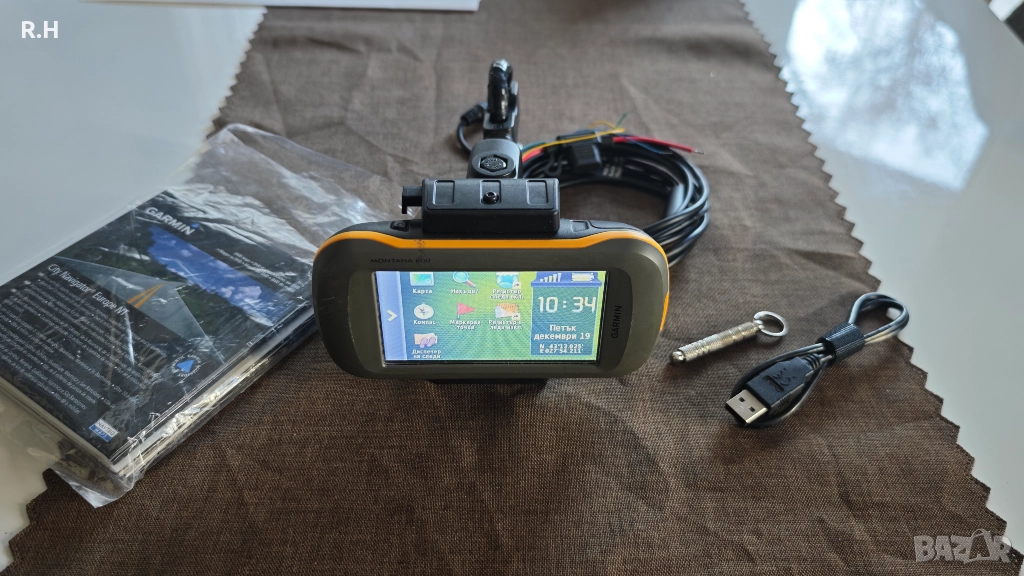 GPS Навигация Garmin Montana 600 със зареждаща стойка RAM монтаж, снимка 1