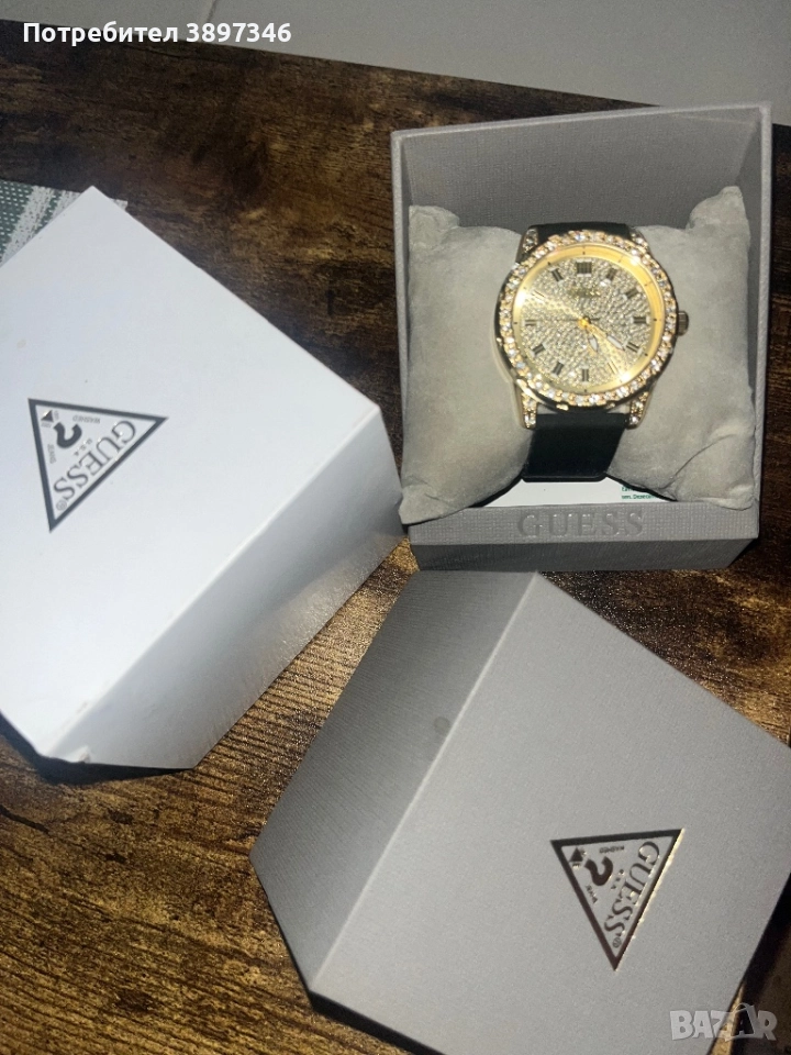 Guess Дамски часовник, снимка 1
