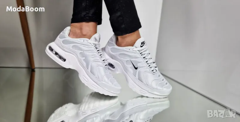 Nike бели спортни дамски маратонки , снимка 1