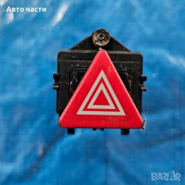 БУТОН ЗА ПРЕДУПРЕЖДИТЕЛНИ СВЕТЛИНИ / ПРЕВКЛЮЧВАЧ ЗА АВАРИЙНИ СВЕТЛИНИ AUDI A2 реф. номер 8Z0941509B , снимка 1