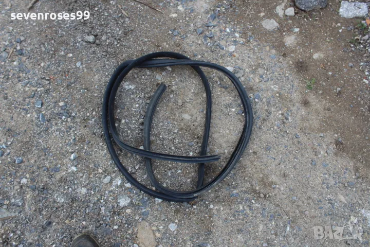 Уплътнение врата задна дясна Пежо 807 Peugeot 807 Citroen C8 Lancia Phedra, снимка 1