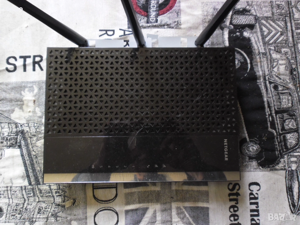 Продавам рутер усилвател NETGEAR EX7000 AC1900, снимка 1