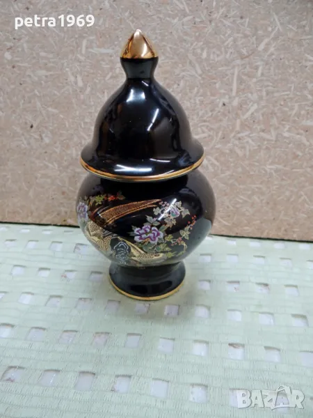 Порцеланов буркан, снимка 1