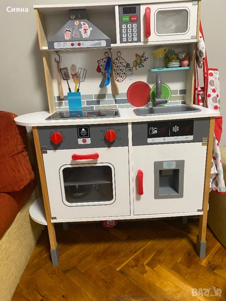 Детска дървена кухня, снимка 1