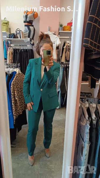 Дамски костюм, снимка 1
