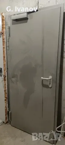 Продавам нови  Метални Противопожарни Врати за мазета складове вили, снимка 4 - Други - 43899714
