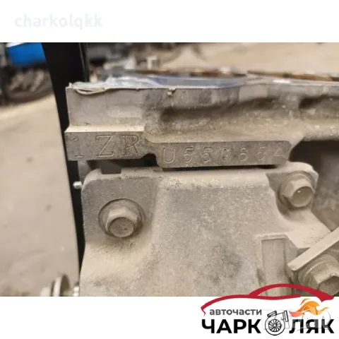 Блок за двигател Тойота аурис 1.6 1zr, снимка 2 - Части - 47614949