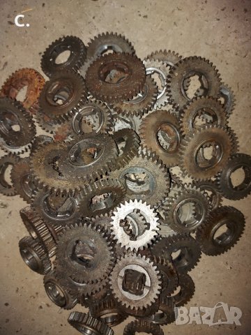 Продавам зъбни колела за скорости на мотопед балкан 50