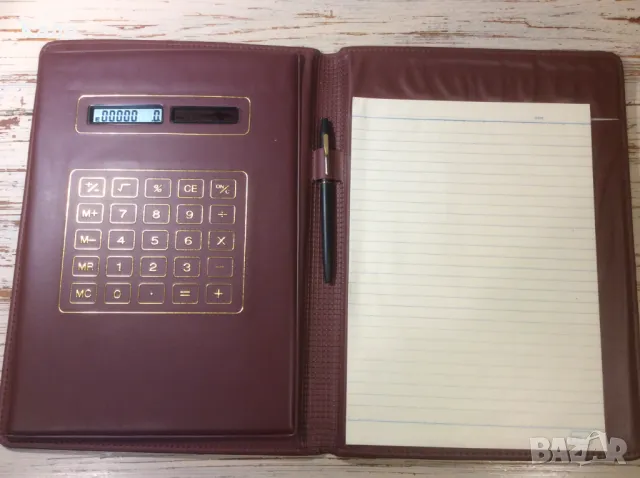 Калкулатор огромен с тефтер на слънчеви батерии нов от 90те