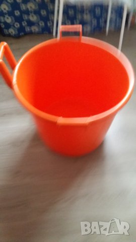 ДЕБЕЛ ПЛАСТМАСОВ КОШ С ТРИ ДРЪЖКИ, снимка 1