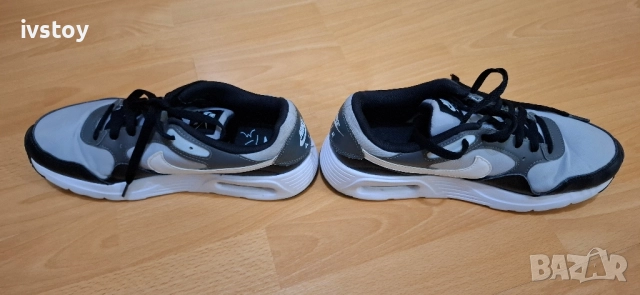 Маратонки NIKE Air - 42.5, снимка 2 - Спортна екипировка - 51955634