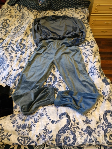 Два комплекта домашни екипи и тениска, снимка 2 - Комплекти - 51723015