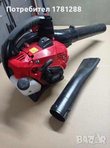 Бензинова духалка за почистване на листна маса.