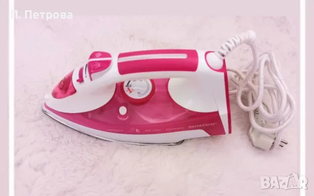 розова парна ютия Silver Crest