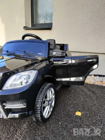 Акумулаторна кола - Mercedes Benz ML350, снимка 2 - Електрически играчки - 49869104