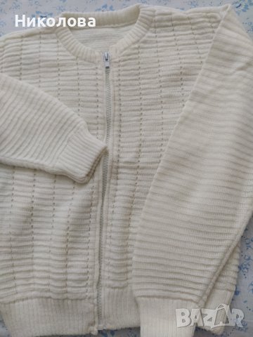 Бяла,плетена жилетка за момиче., снимка 3 - Детски пуловери и жилетки - 44060959