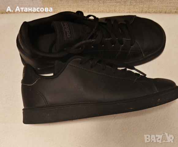Дамски маратонки Adidas, снимка 2 - Маратонки - 51999730