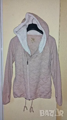 UGG яке и шал, снимка 1