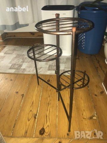 Стойка за цветя