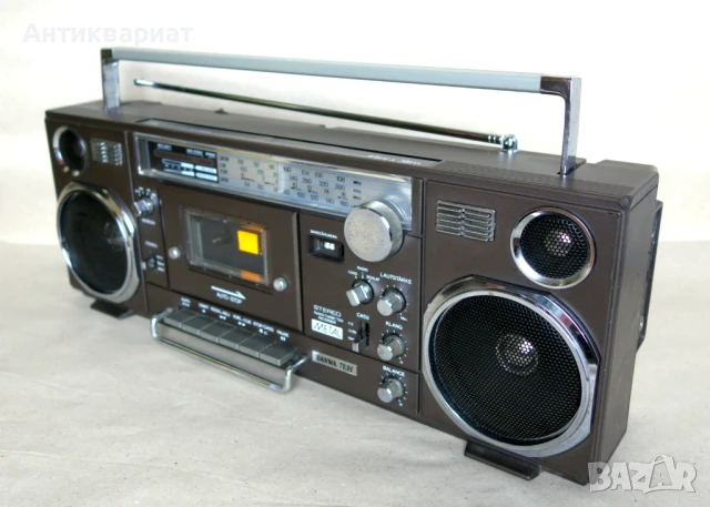 Мини BOOMBOX, радиокасетофон Sanwa 7096 / Japan, снимка 3 - Радиокасетофони, транзистори - 51008661