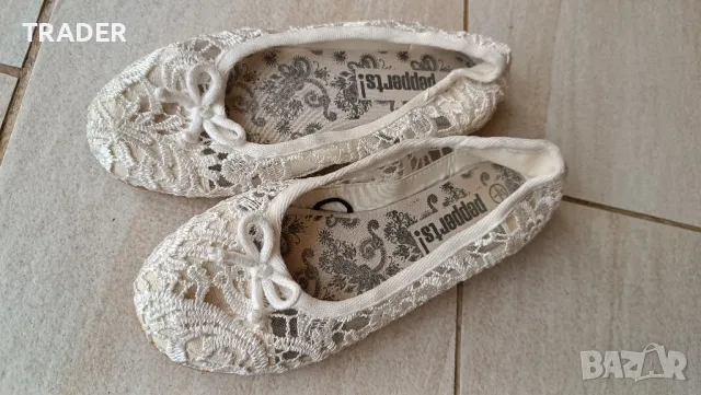 детски бели дантелени балеринки и карирани обувки  Pepperts!, снимка 9 - Детски обувки - 32046241