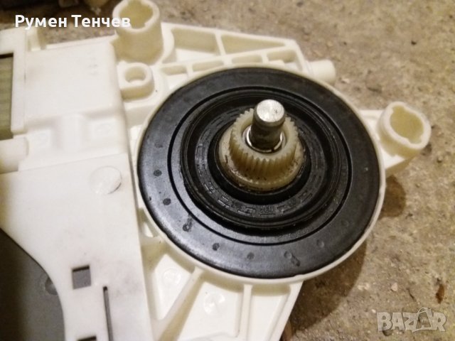 Машинки за повдигачи на прозорци . Задни. Пежо 407 sw 2.0 hdi 2004г., снимка 3 - Части - 39429120