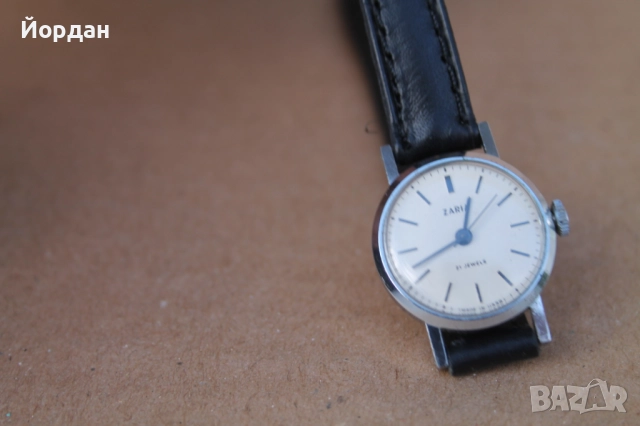 СССР дамски часовник ''Заря'' /21 камъка /, снимка 2 - Дамски - 52565174