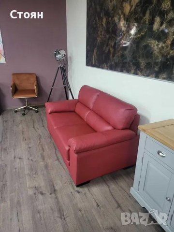 Червен кожен диван двойка, снимка 3 - Дивани и мека мебел - 43286254