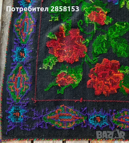 Стар килим,ковьор за стена или миндер, снимка 4 - Антикварни и старинни предмети - 51151291