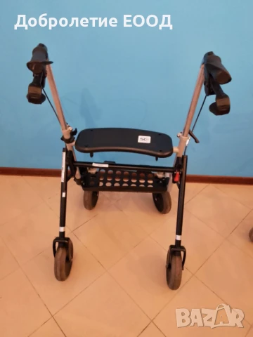 Ролатор Invacare P452E/3-30 сервизиран с 1 г. гаранция и право на връщане, снимка 3 - Ролатори - 51430746
