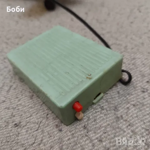 Стара Българска Пластмасова Рядка Играчка Самолет с Дистанционно , снимка 7 - Колекции - 48322350