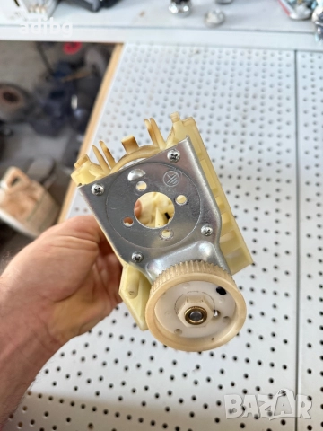 Delonghi - Асансьор Задвижващ блок Delonghi ESAM , снимка 4 - Кафемашини - 52551888