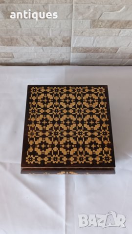 Стара дървена кутия за бижута - украсена с фурнир - №1, снимка 3 - Антикварни и старинни предмети - 43706696