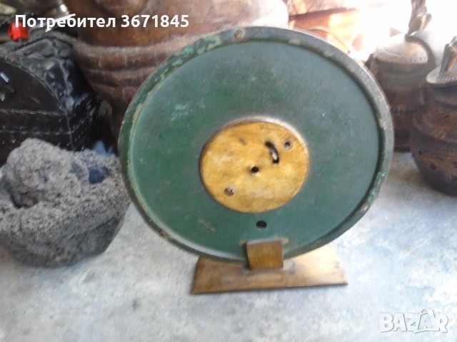 интересен антикварен часовник, метален, снимка 4 - Антикварни и старинни предмети - 53195682