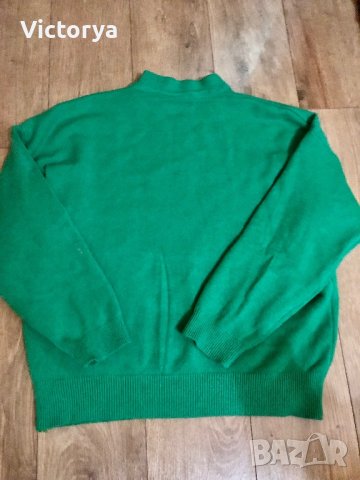 Нов дамски пуловер 