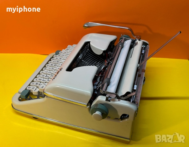 Пишеща Машина Олимпия Olympia3 Цвята Кирилица нова лента топ състояние, снимка 6 - Антикварни и старинни предмети - 52642125