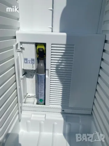 Хладилник AEG - Охладител 180 см - С диспенсър за газирана вода, снимка 7 - Хладилници - 50322648