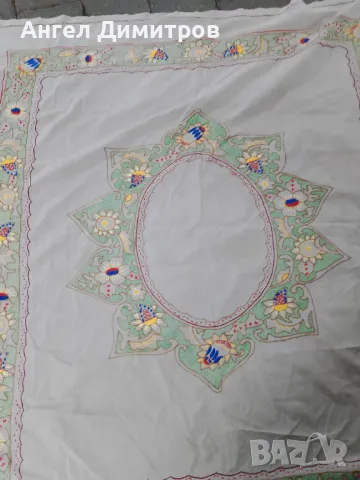 Голяма покривка бродерия , снимка 4 - Антикварни и старинни предмети - 47984494