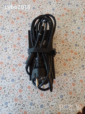 Продавам зарядно за лаптоп DELL, снимка 3 - Лаптоп аксесоари - 52595700