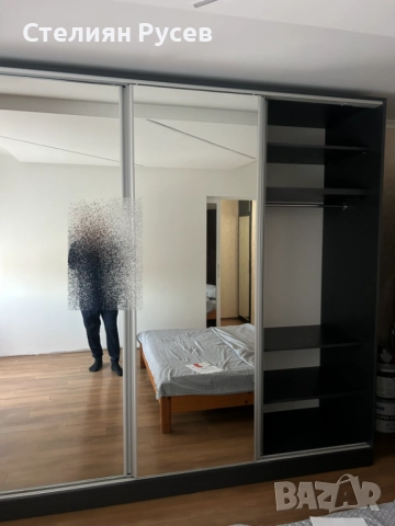 3009 трикрилен MDF МДФ гардероб 240/235см цена 2 000 лв или  1022.58евро   -235см висок, 240см широк, снимка 4 - Гардероби - 51894728