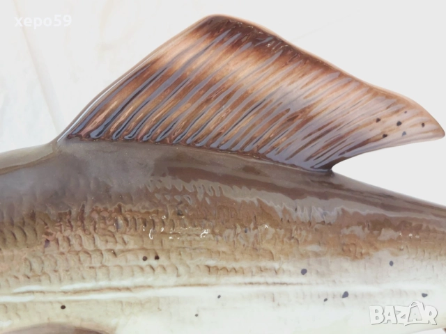Прекрасна огромна порцеланова фигура (риба)на фирма Роял Дукс(Royal Dux), снимка 6 - Антикварни и старинни предмети - 52637901