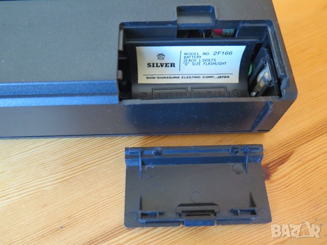 Vintage solid state 2 band SILVER 2F166 ,1975г,Japan, снимка 14 - Радиокасетофони, транзистори - 39170281