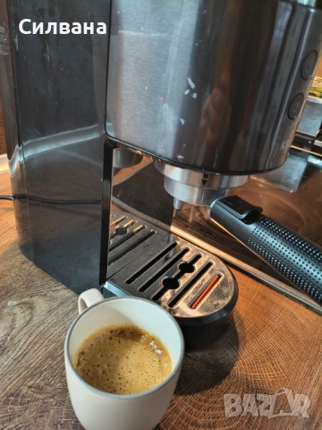 Кафе машина , снимка 3 - Кафемашини - 53301617