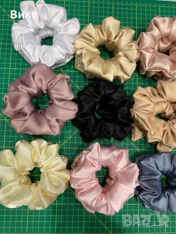 Скрънчи, ластик за коса от сатен, снимка 10 - Аксесоари за коса - 43300187
