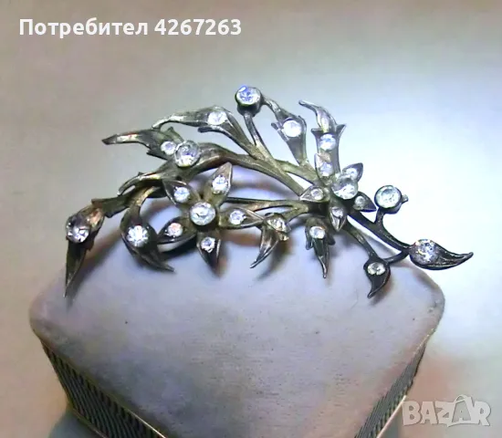 Антикварна сребърна брошка 