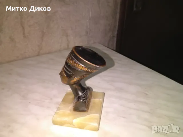 Месингова статуя на Нефертити Н-135мм 40х80мм с мраморен постамон 80х80х18 мм като нова, снимка 7 - Декорация за дома - 48453301