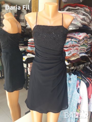 УНИКАЛНО КРАСИВА черна парти рокля размер С/М, снимка 3 - Рокли - 33408345